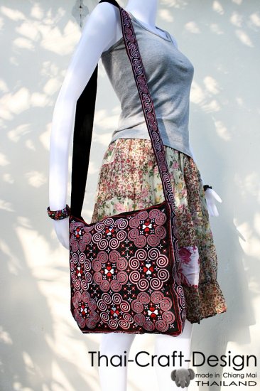 Hmong Old Vintage Style Thai handmade Patch work Sling Cotton Shoulder Bag Handbag