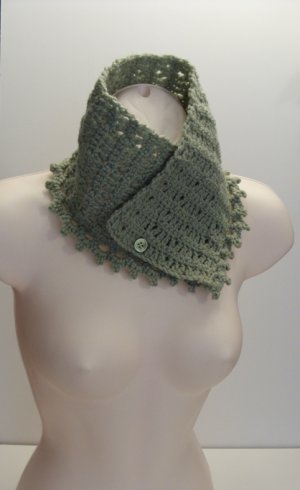 Soft Green Cowl