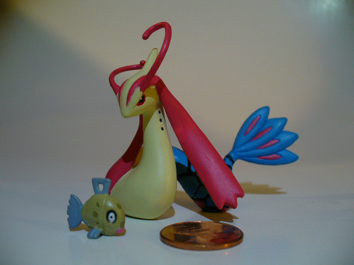 Pokemon zukan 1/40 scale figures Feebas Milotic
