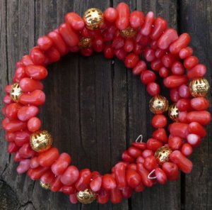 Memory wire Bracelet coral & gold filled beads