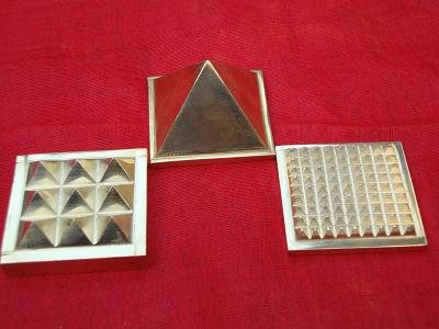 Brass Vastu Pyramid Yantra 1 X 1 inch (1 SET)