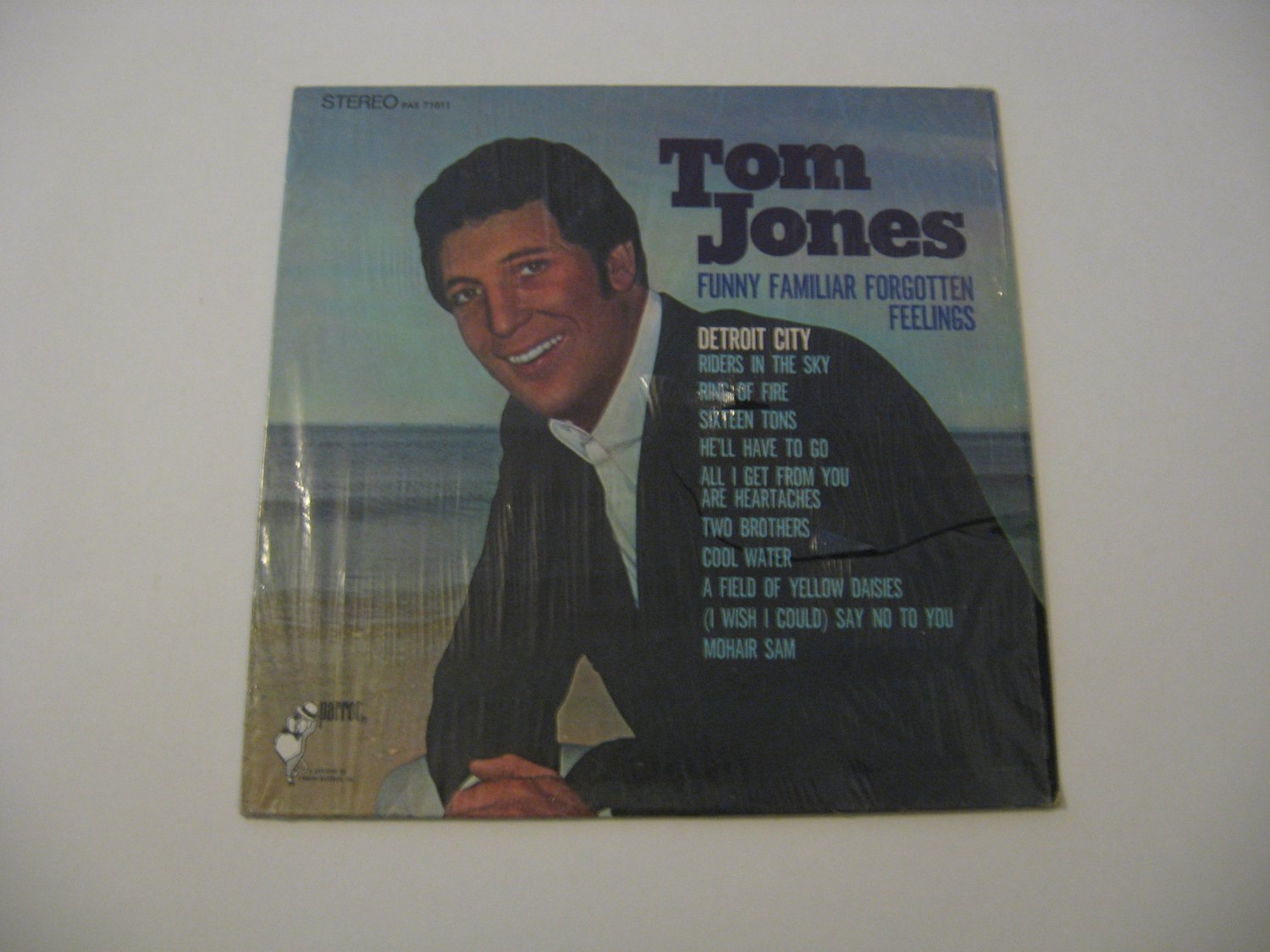 Tom Jones Funny Familiar Feelings Circa 1967
