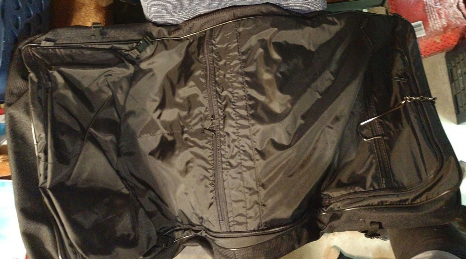 NEW NWT BLACK ADOLFO LUGGAGE CARRYON OVERNIGHT BAG WITH HANGER