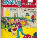 Betty And Me # 18, 4.5 VG + 