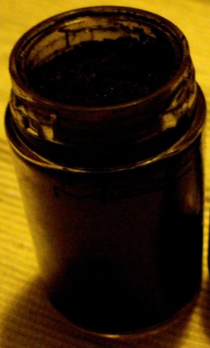 MAC Pigment Sample- Bloodline