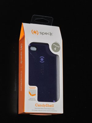 New Speck CandyShell case for iPhone 4 (Dark Purple/Purple)