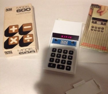 NS Electronics Pocket Calculator Model 600 w/ Box & Instr National Semiconductor