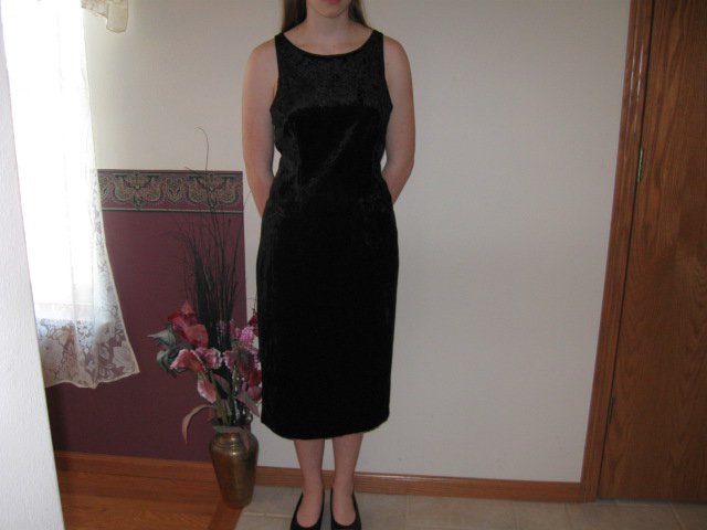 UP FRONT ADULT SIZE M 8 - 10 BLACK MUSIC RECITAL PERFORMANCE OR PARTY DRESS SLEEVELESS EVENING WEAR