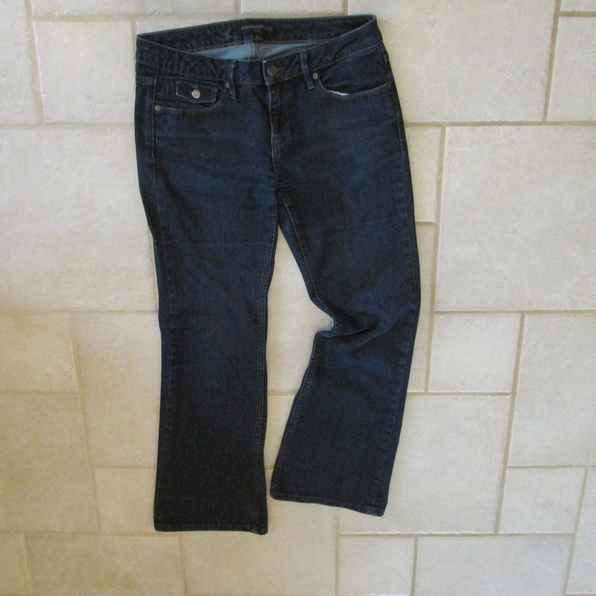 BANANA REPUBLIC WOMEN'S SIZE 4 S JEANS DARK BLUE DENIM MID RISE BOOT CUT