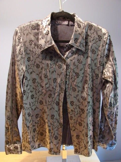 IMPRESSIONS WOMEN'S SIZE P M TOP CHARCOAL GRAY BLOUSE COLLARED SHIRT BLACK FLOCKED CHRISTMAS