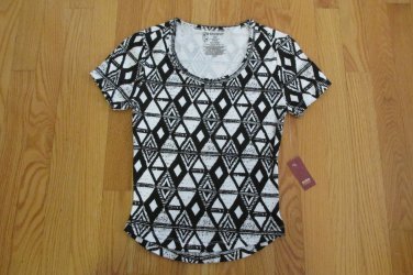 NO BOUNDARIES WOMEN'S JUNIOR'S SIZE S (3 / 5) T-SHIRT BLACK & WHITE AZTEC CROP TOP NWT