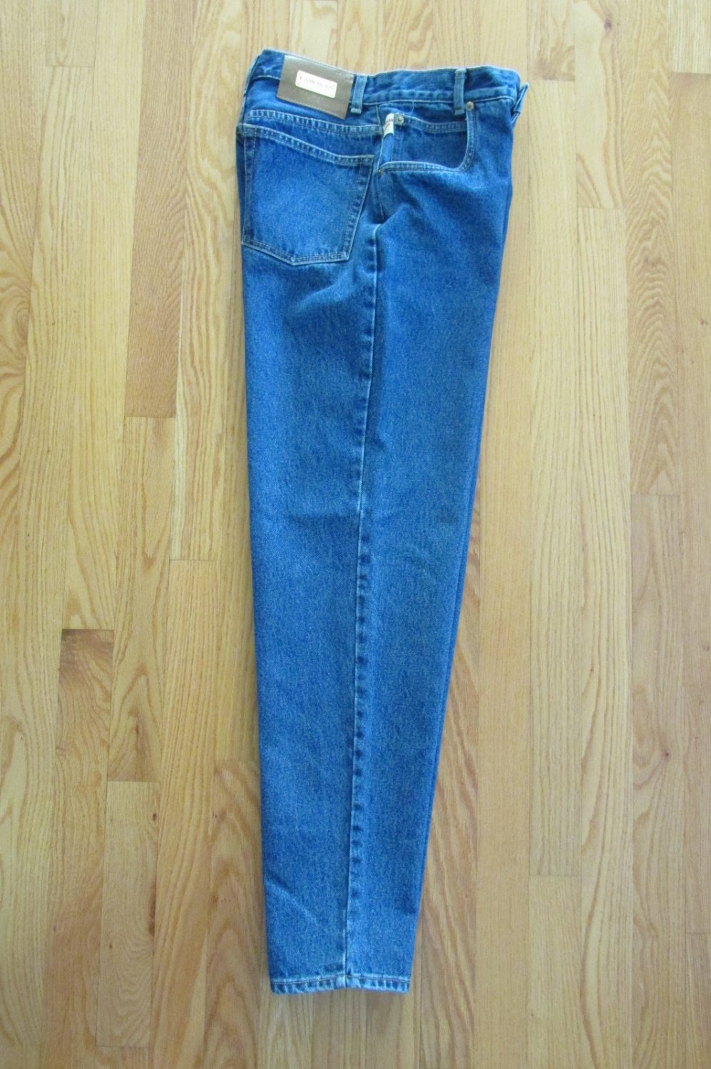 womens size 7 jeans in men's