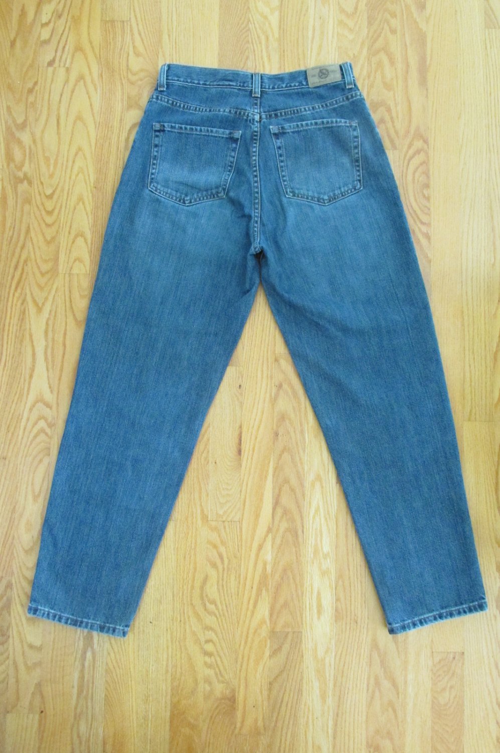 Eddie Bauer Womens Size 10 P Jeans Medium Blue Loose Fit