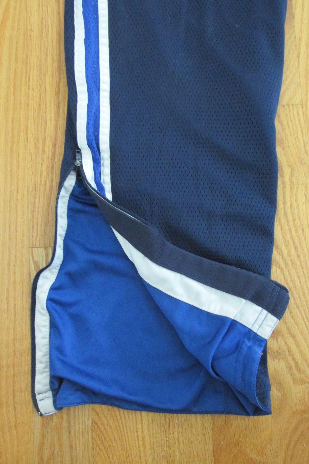 nike dance cargo pants in royal blue and black