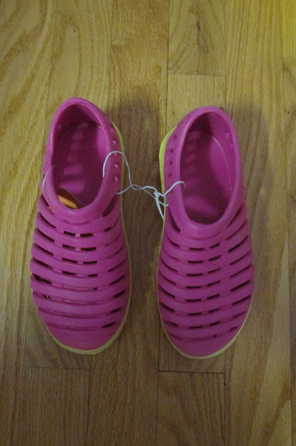 yellow flats size 11