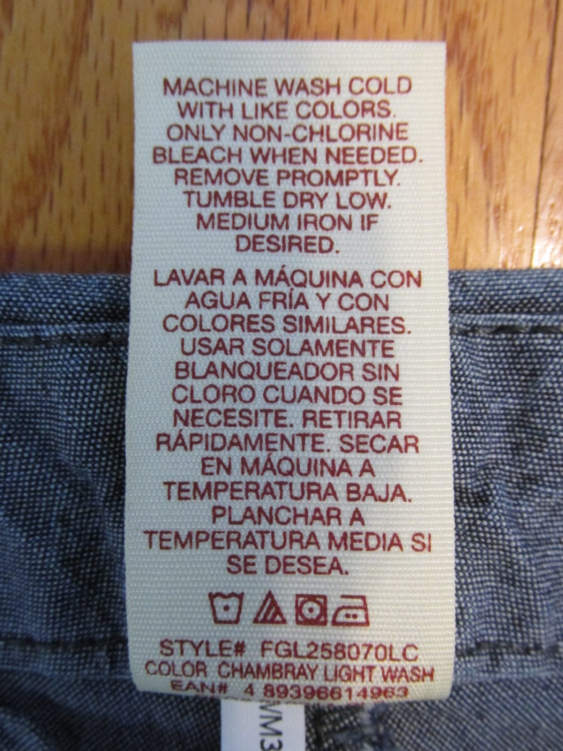 FADED GLORY WOMEN'S SIZE 6 JEAN SHORTS MED BLUE CHAMBRAY WALKING BERMUDA CHINO NWT