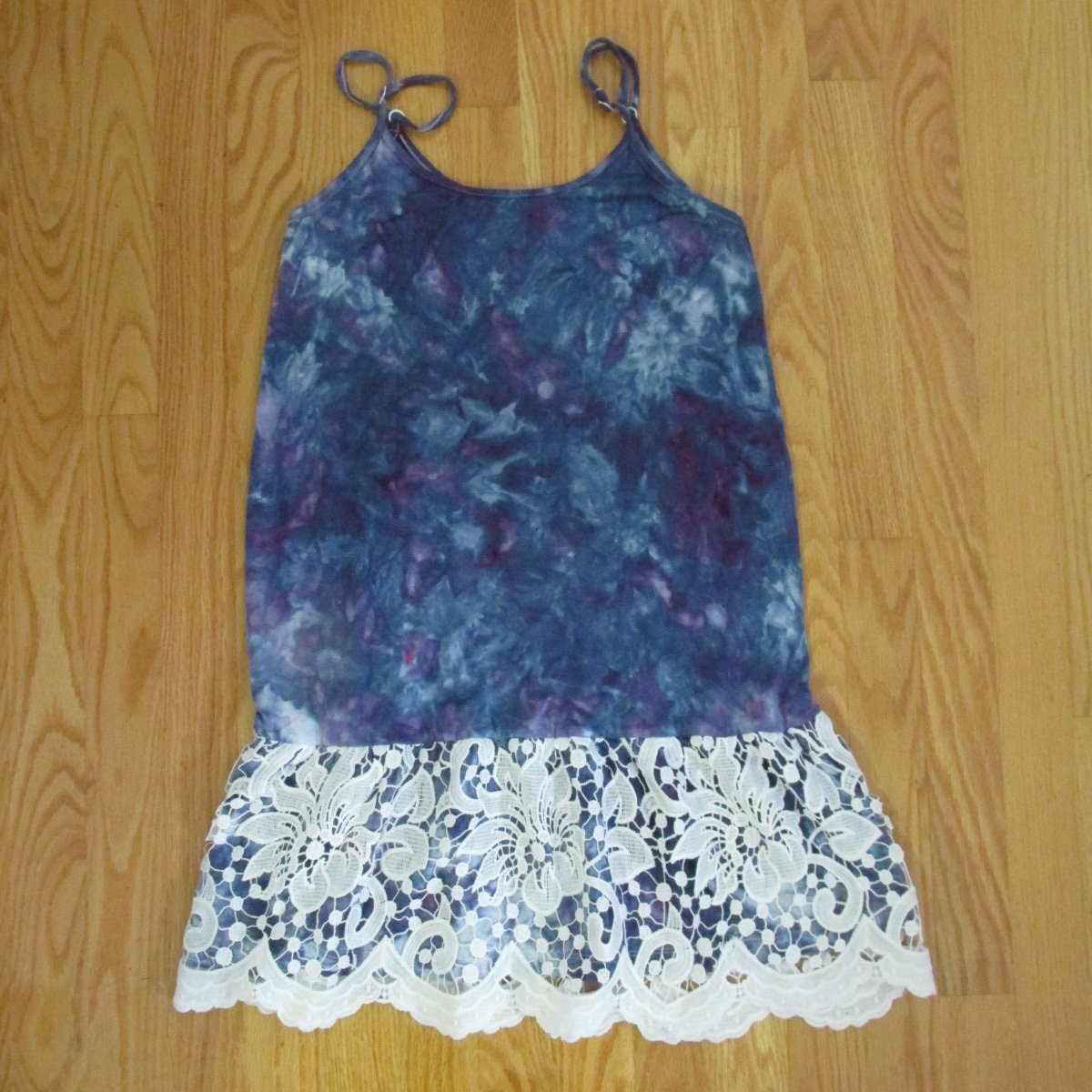 WENDOG WOMEN'S SIZE S DRESS ROYAL BLUE, PURPLE TIE DYE KNIT WHITE LACE ...