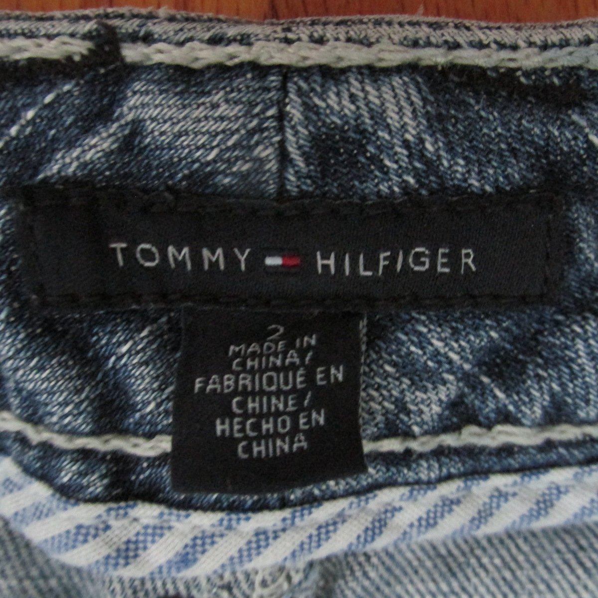 TOMMY HILFIGER WOMEN'S SIZE 2 JEANS CAPRIS BLUE SLUB DENIM AMERICAN ...