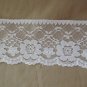 LACE WHITE DOUBLE DAISY 2 1/2 INCH WIDE FLAT SCALLOPED APPAREL CRAFT TRIM NEW BTY