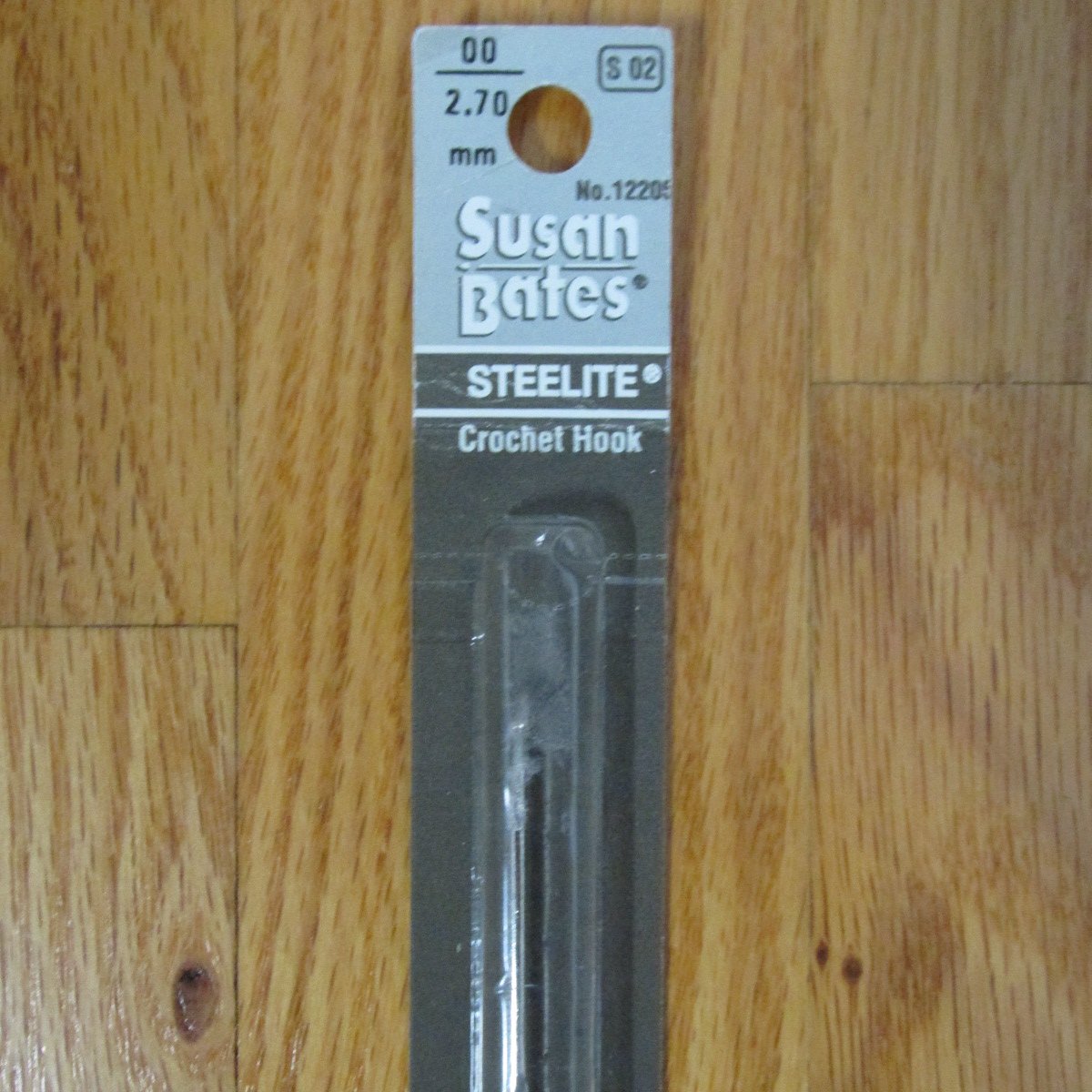 SUSAN BATES CROCHET HOOK SIZE 2.70 MM, 00 US STEELITE STEEL SILVER