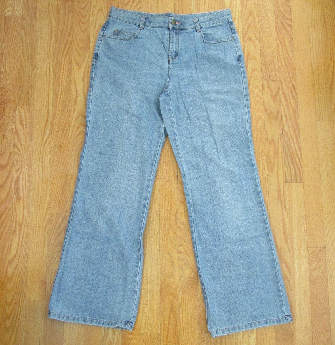 LIZ CLAIBORNE WOMEN'S SIZE 12 JEANS MED DENIM MID RISE BOOT CUT PINK ...