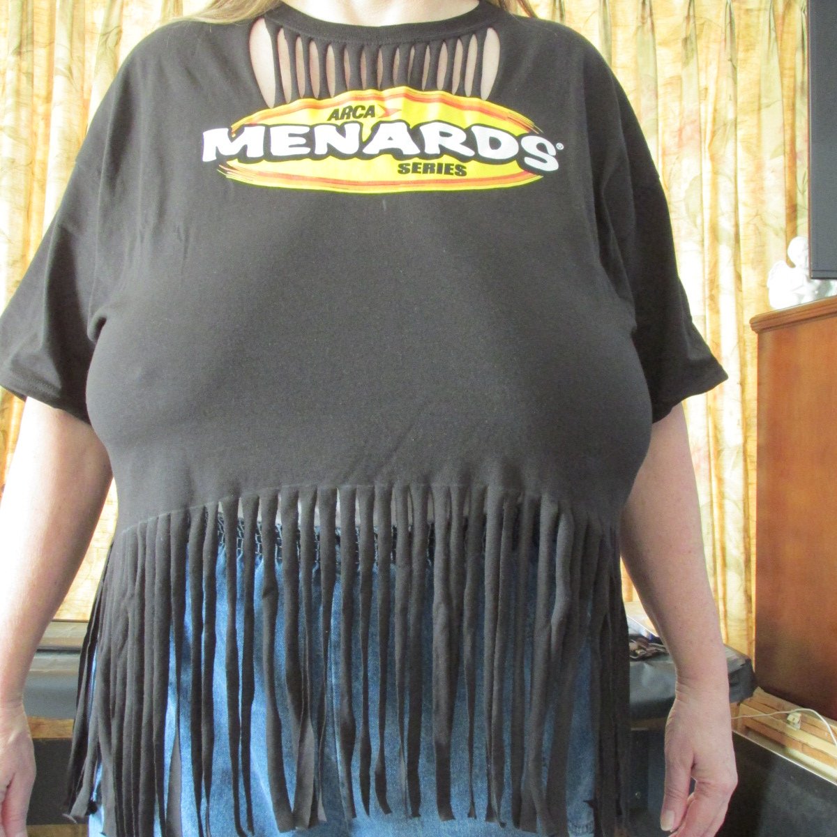 Hanes Girls' Long-Sleeve Crewneck T-Shirt Amaranth