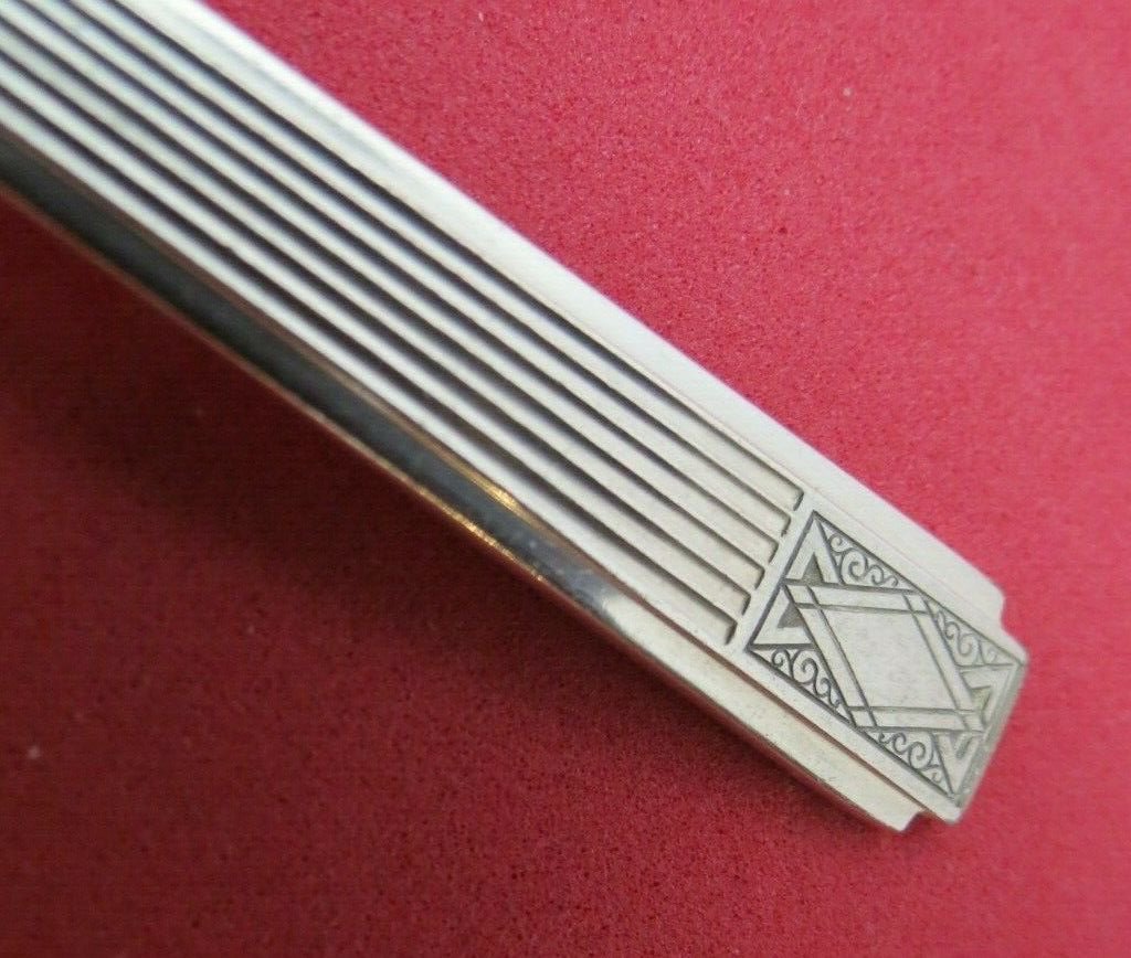 ONEIDA COMMUNITY PLATE NOBLESSE FLATWARE SILVER PLATE 1930 ART DECO 28