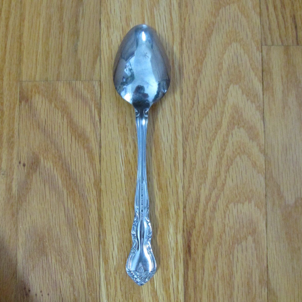 WALCO STAINLESS FLATWARE 2 PLACE / OVAL SOUP SPOONS SILVERWARE REPLACEMENT