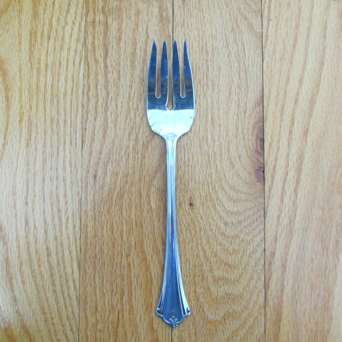 ONEIDA DELUXE STAINLESS FLATWARE ANTICIPATION 3 SALAD FORKS SILVERWARE