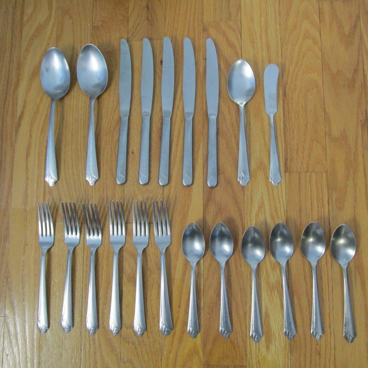 EKCO STAINLESS USA FLATWARE EKS 16 SET OF 23 FLORAL PATTERN SERVICE FOR ...