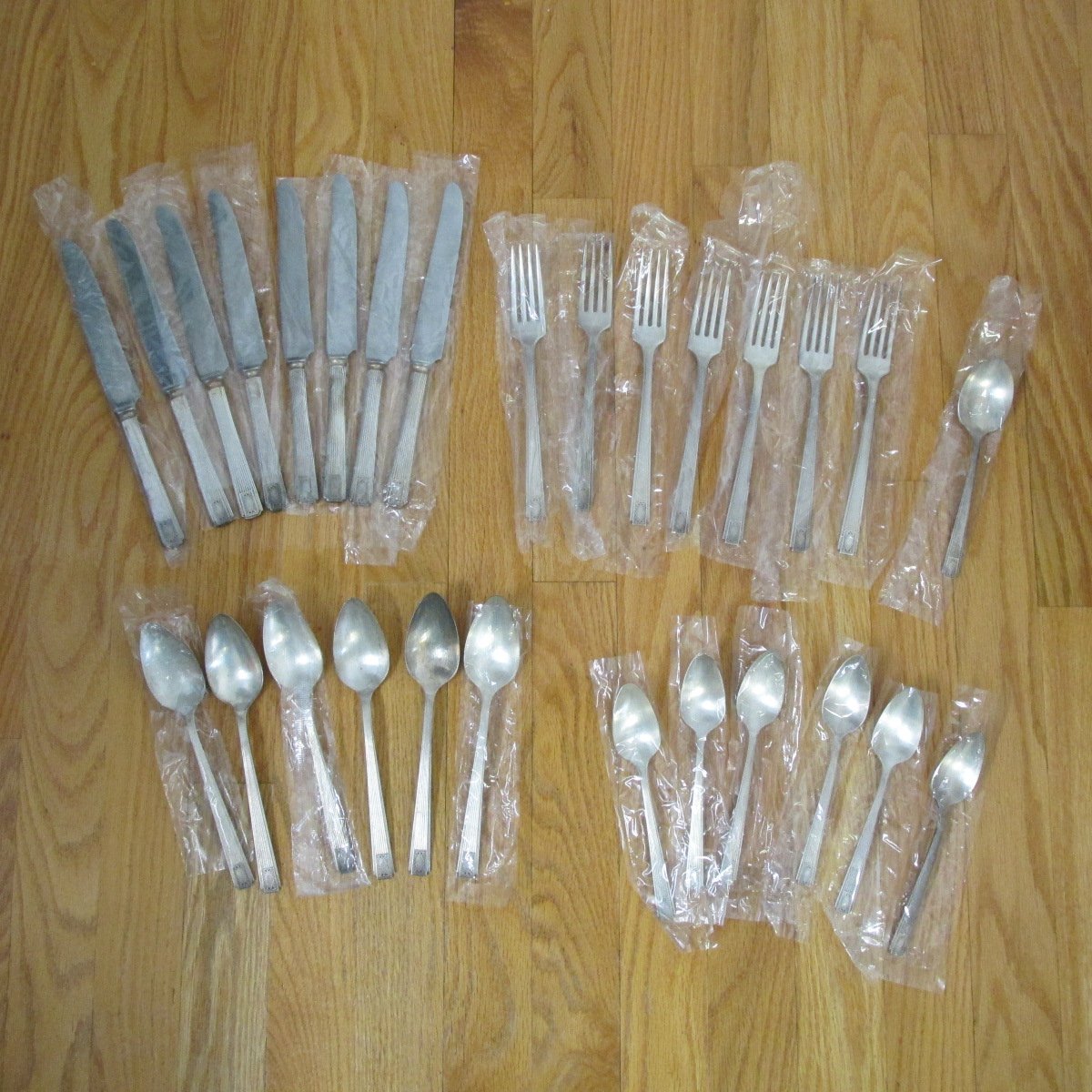 ONEIDA COMMUNITY PLATE NOBLESSE FLATWARE SILVER PLATE 1930 ART DECO 28