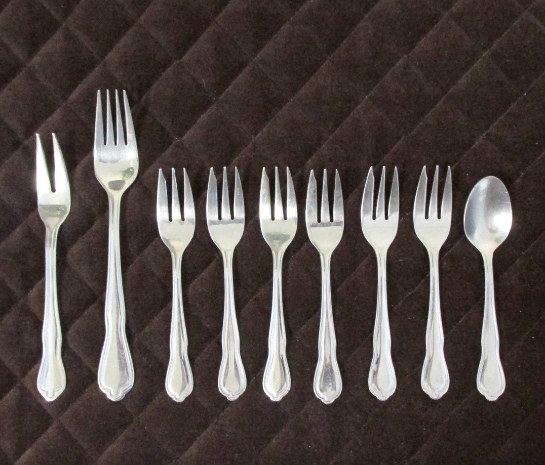 EDELSTAHL ROSTFREI 18 / 10 STAINLESS FLATWARE SET of 9 SILVERWARE