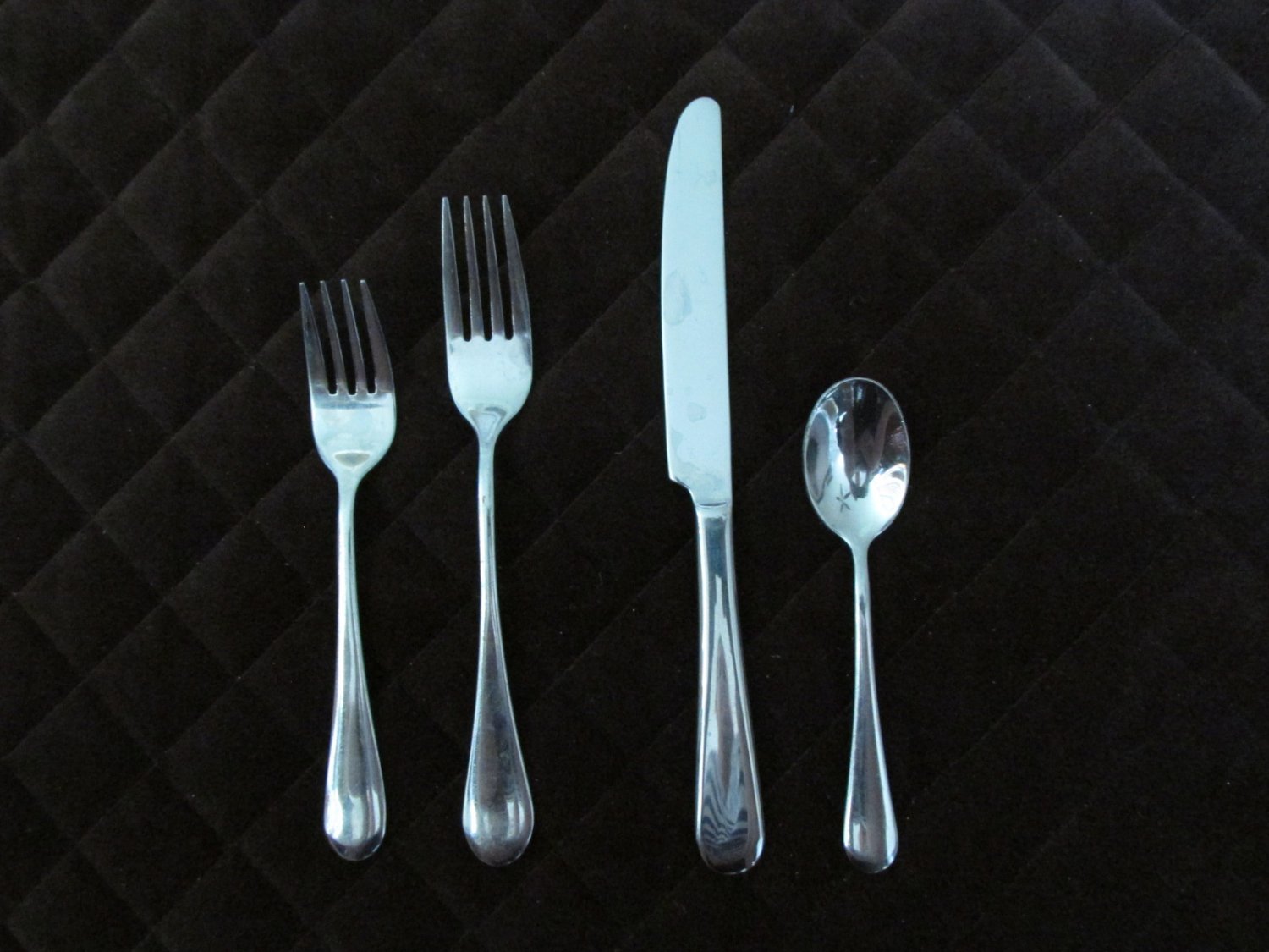 ONEIDA STAINLESS FLATWARE icarus GLOSSY SET OF 21 SILVERWARE REPLACEMENT