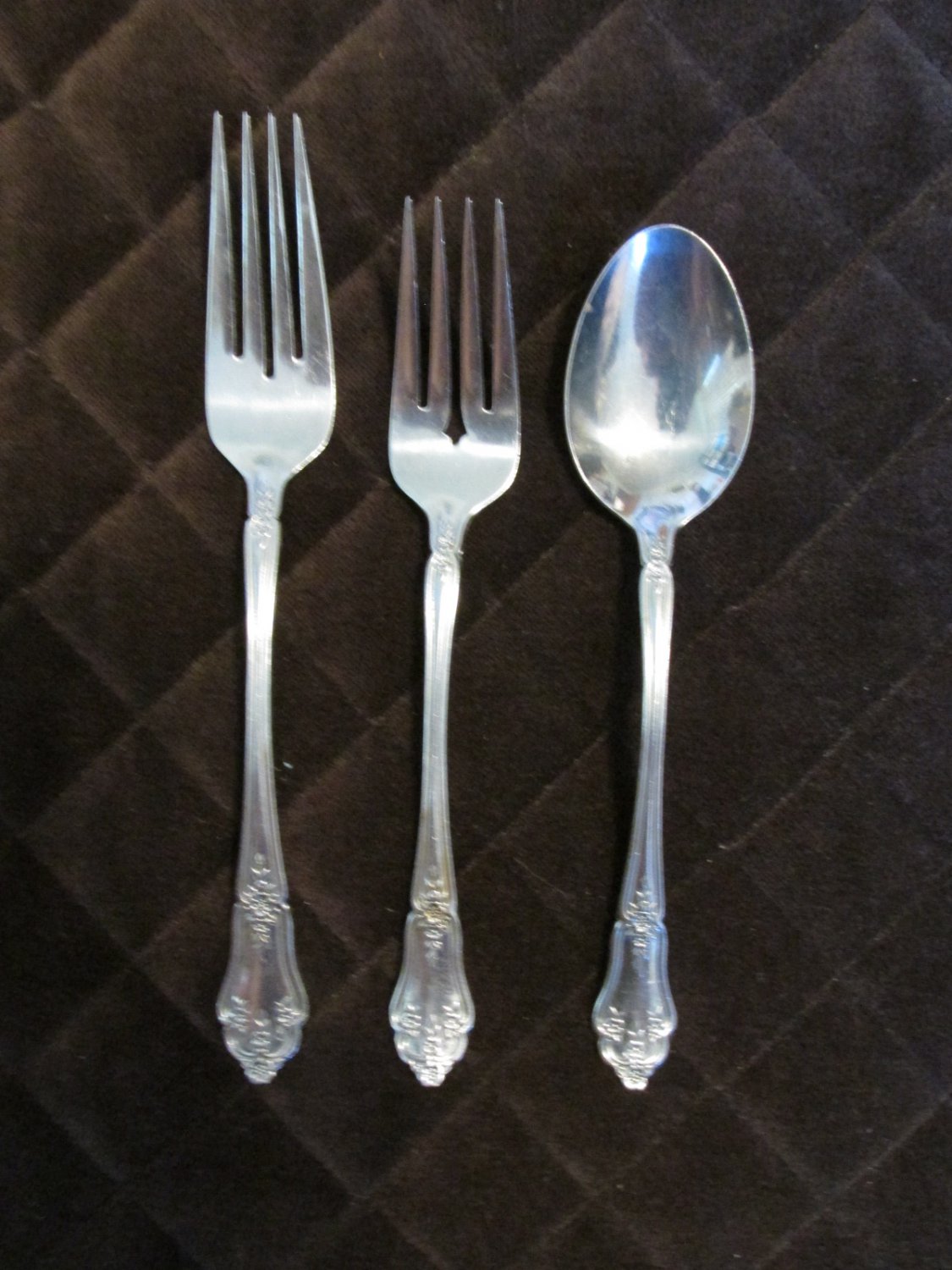 ROGERS CO STAINLESS KOREA FLATWARE ALEXIS SET OF 4 SILVERWARE REPLACEMENT