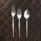 ONEIDA WEST BEND STAINLESS USA FLATWARE SHADOW WEAVE SET of 10 SILVERWARE REPLACEMENT