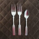 ONEIDA NORTHLAND STAINLESS FLATWARE ROYAL PROVINCIAL SET of 5 SILVERWARE REPLACEMENT