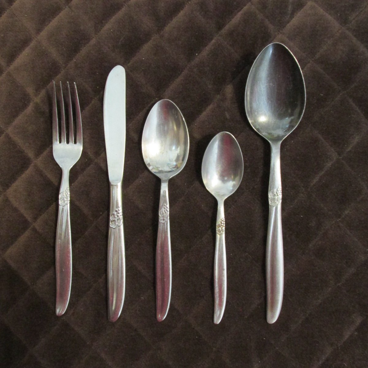 MW CO MONTGOMERY WARD STAINLESS JAPAN FLATWARE GRAPE SET of 36 ...