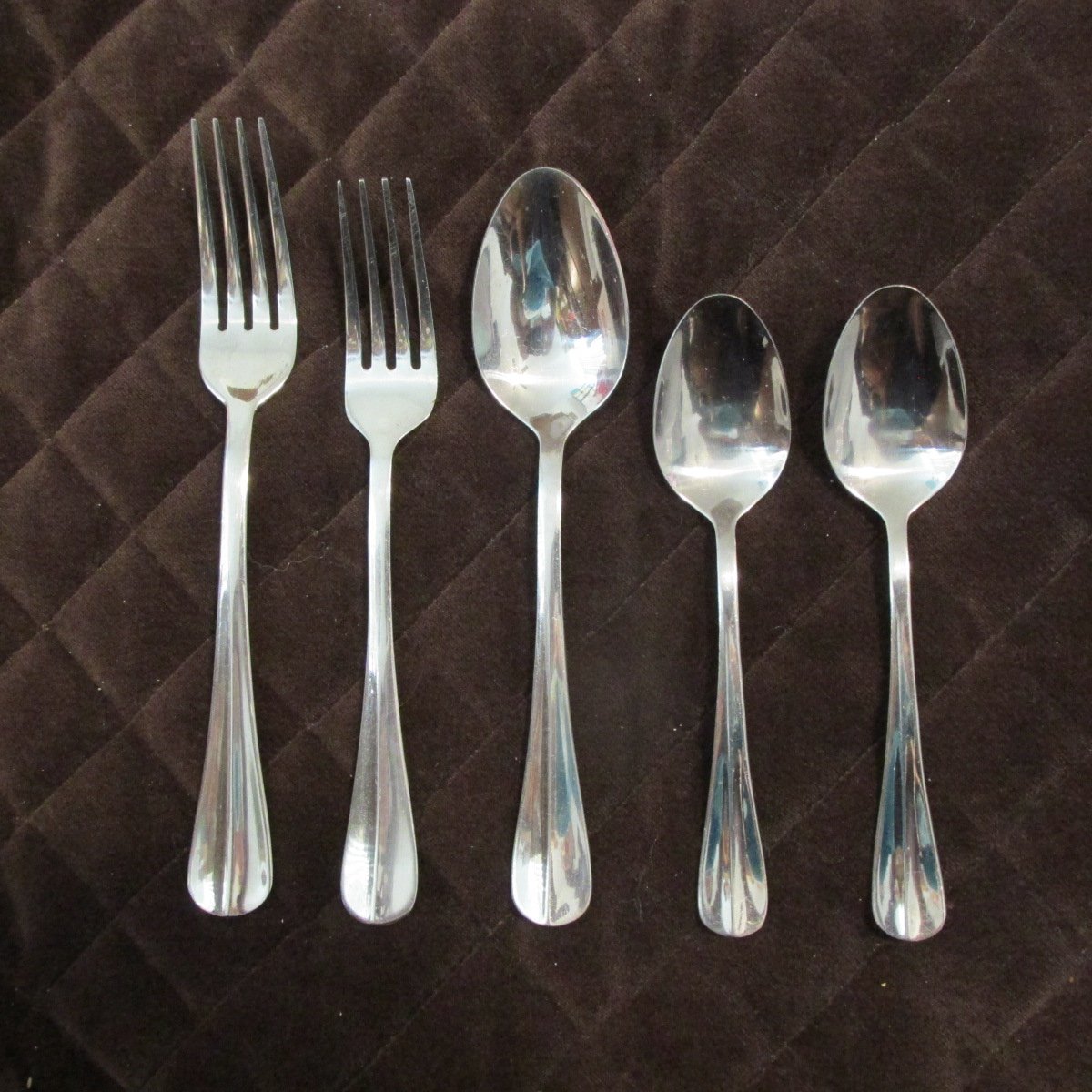 INTERNATIONAL STAINLESS CHINA FLATWARE SIMPLICITY SET of 5 SILVERWARE REPLACEMENT