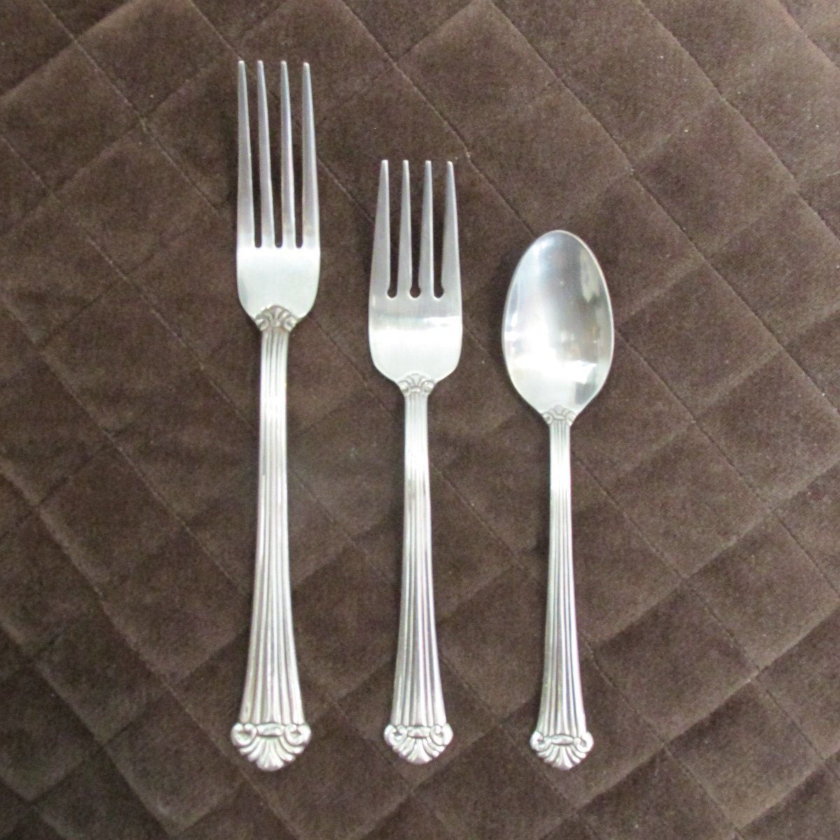 ONEIDA STAINLESS INDONESIA 18 / 10 FLATWARE BALTIMORE SET of 3