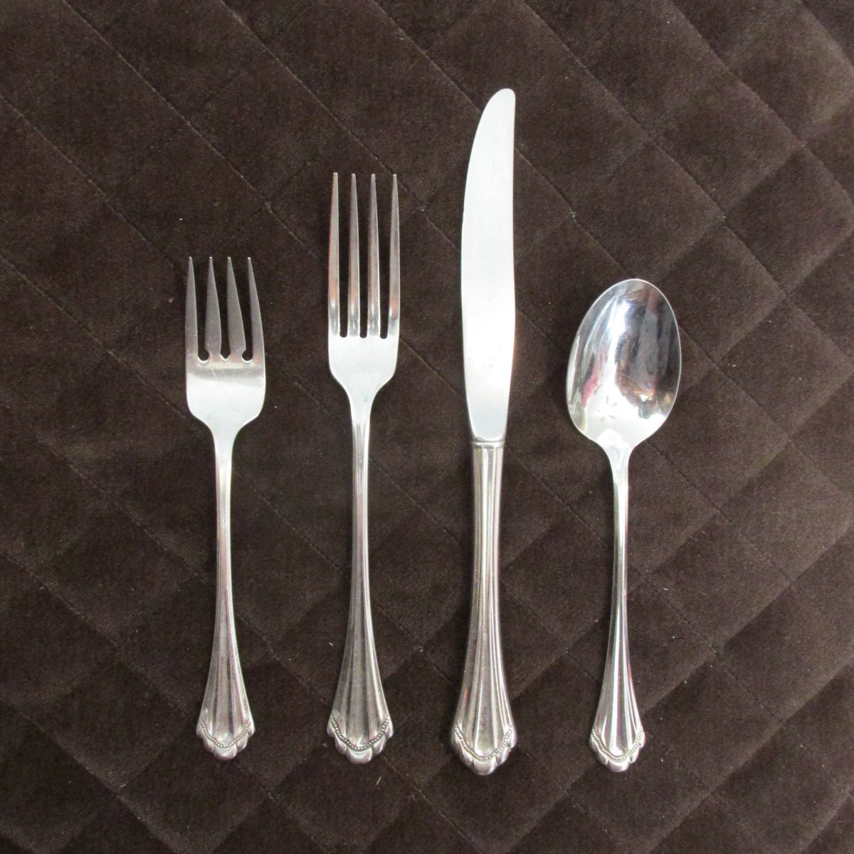 ONEIDA COMMUNITY STAINLESS FLATWARE MARQUETTE SET of 8 SILVERWARE REPLACEMENT or CHOICE