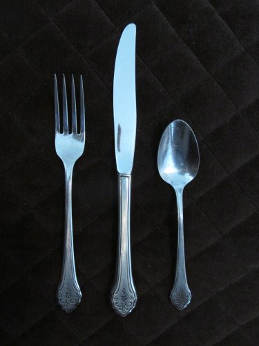 ONEIDA PROFILE STAINLESS FLATWARE LAKEWOOD SET of 8 SILVERWARE REPLACEMENT or CHOICE