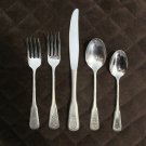 ONEIDA DELUXE STAINLESS FLATWARE VILLAGE SET of 34 SILVERWARE REPLACEMENT or CHOICE