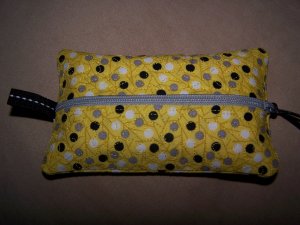 Quilted Zipper Tissue Holder