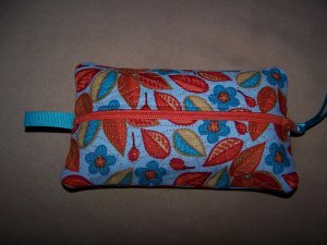 Quilted Zipper Tissue Holder