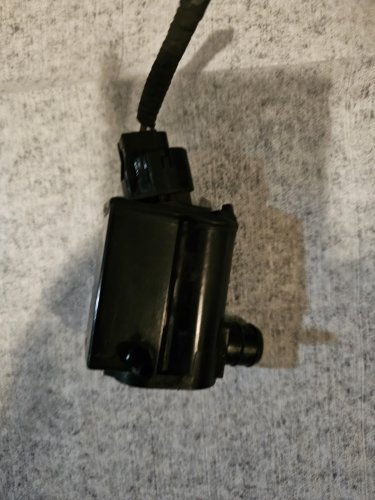 2013-2016 Hyundai Elantra GT Windshield Washer Motor Pump, Hyundai 98510-1W000
