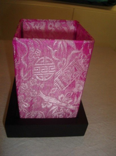 Pattern silk lantern in pink