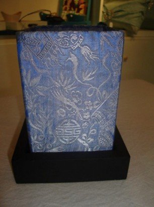Pattern silk lantern in blue