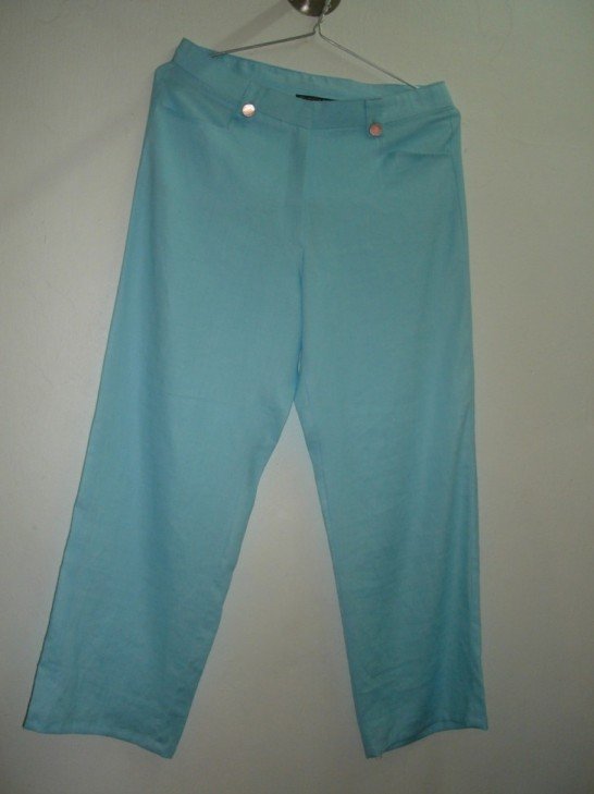 Linen pants in blue