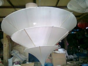 Hat lamp in white silk
