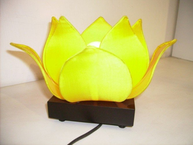 Silk lotus lamp